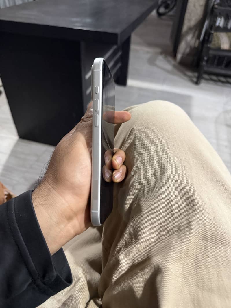 Apple iPhone 17 Pro Max 2