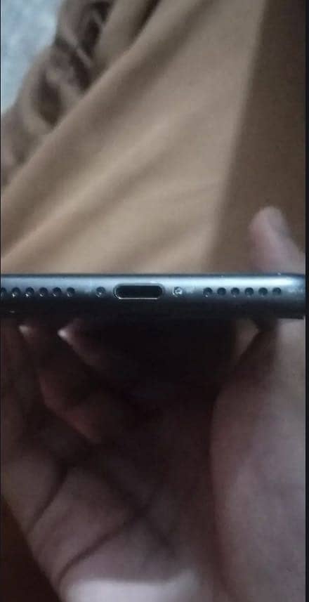 Apple iPhone 8 3