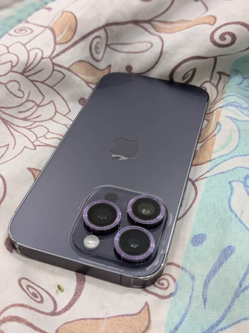 Apple iPhone 14 Pro 0