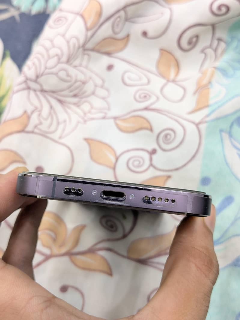 Apple iPhone 14 Pro 1