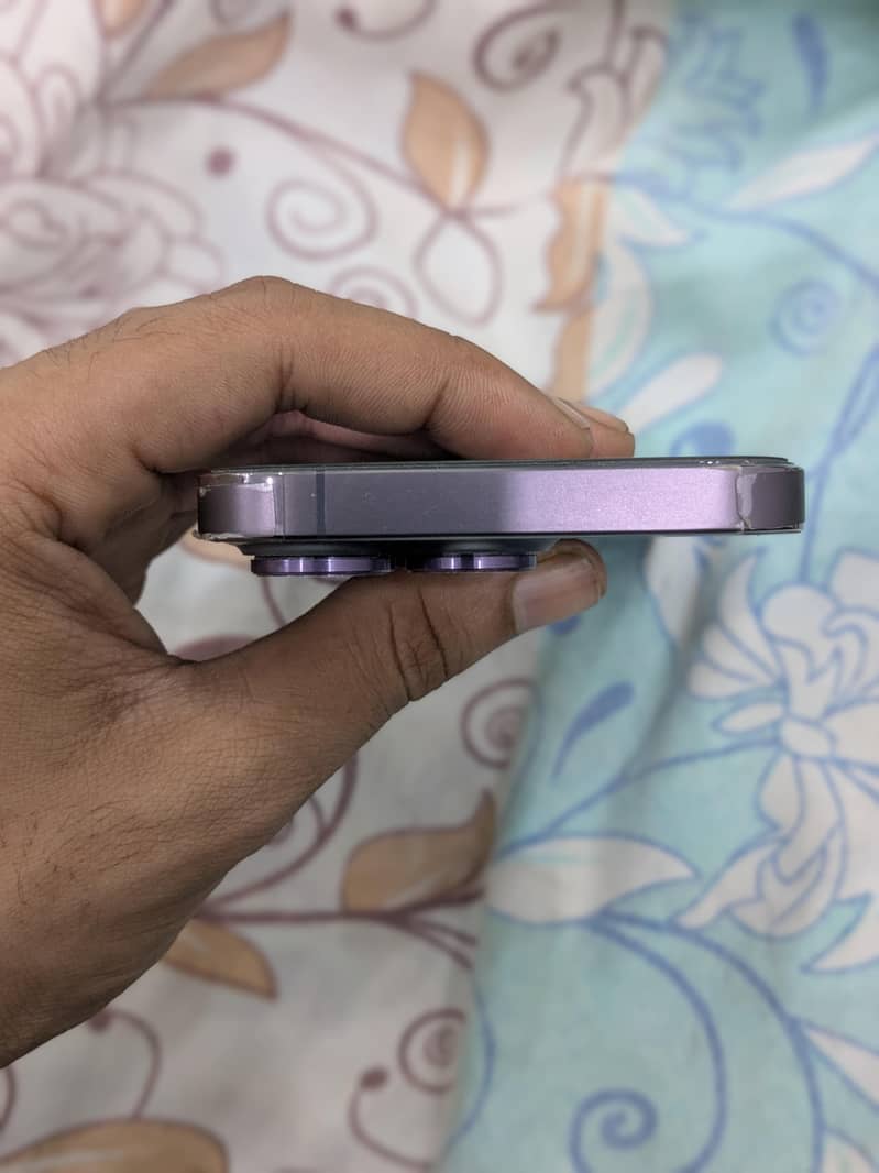 Apple iPhone 14 Pro 2