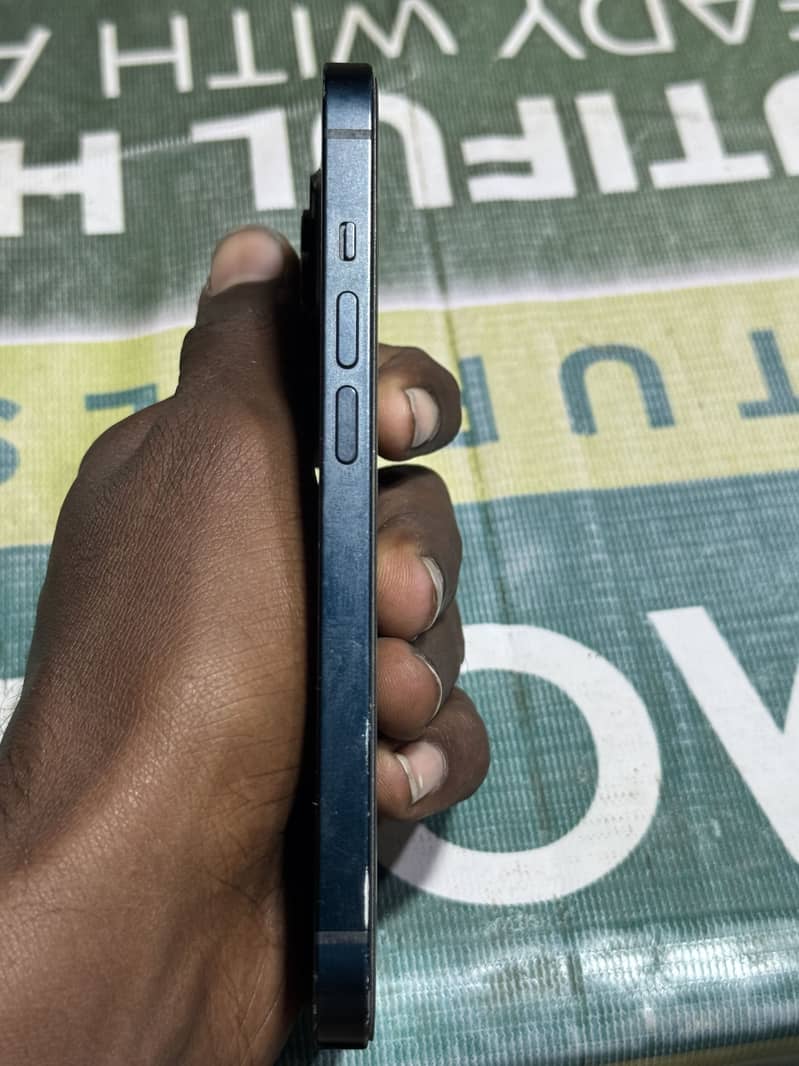 Apple iPhone 14 5