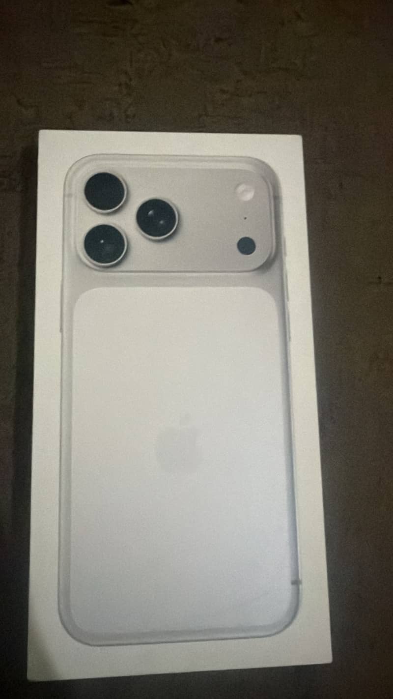 Apple iPhone 17 Pro Max 0