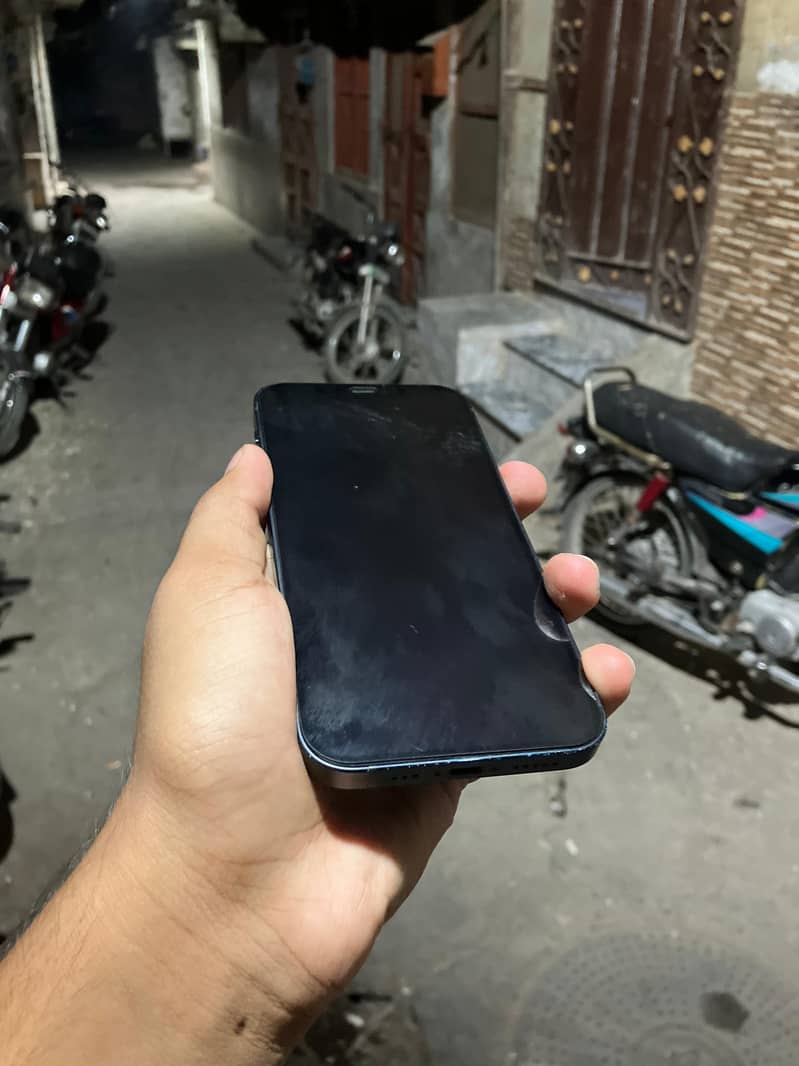 iPhone 12 2