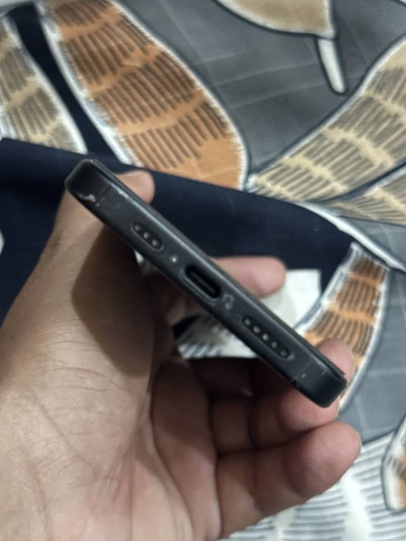 Apple iPhone 15 5