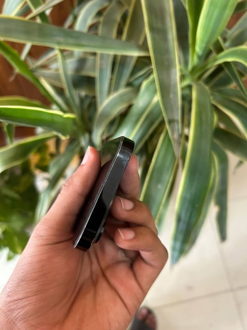 Apple iPhone 14 Pro 1