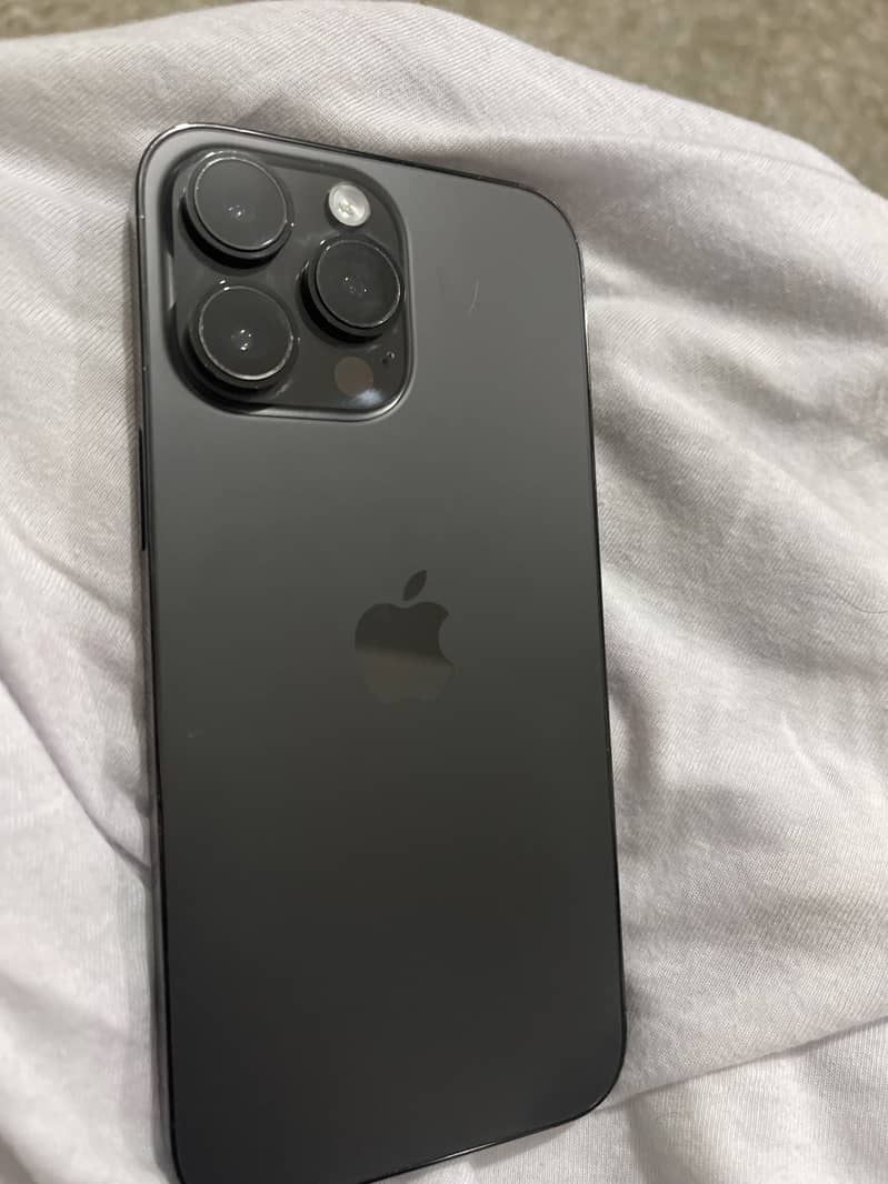 Apple iPhone 14 Pro Max 0