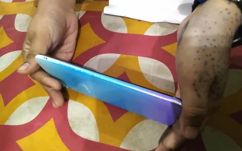 Vivo V21
