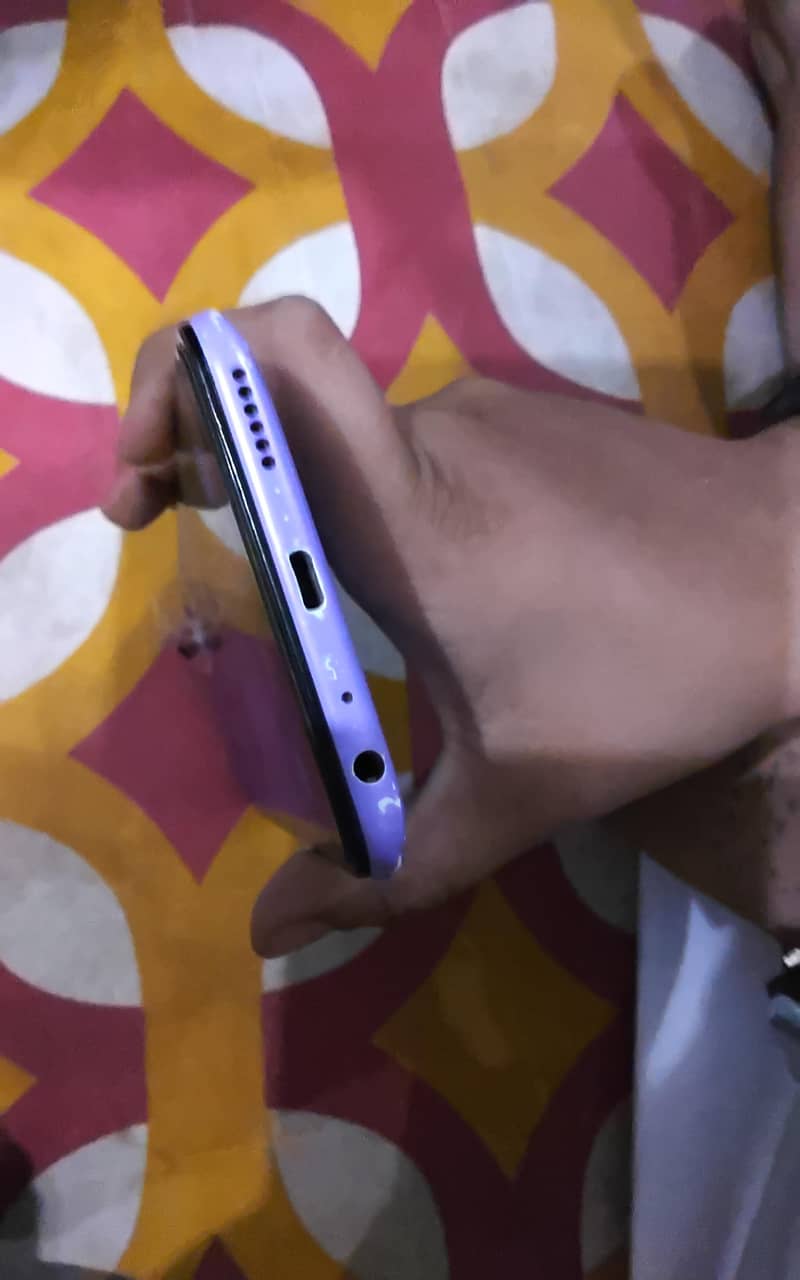 Vivo V21 1