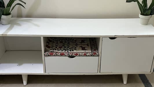 Tv table