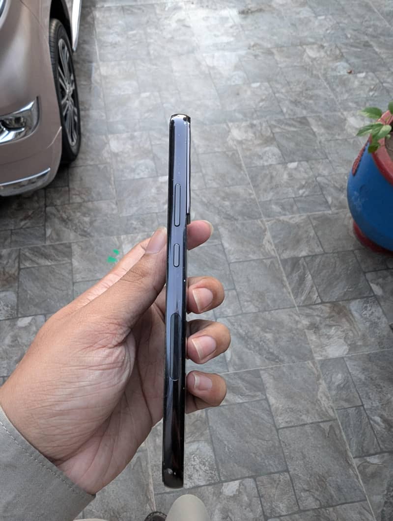 Samsung Mobile S22 Plus 8