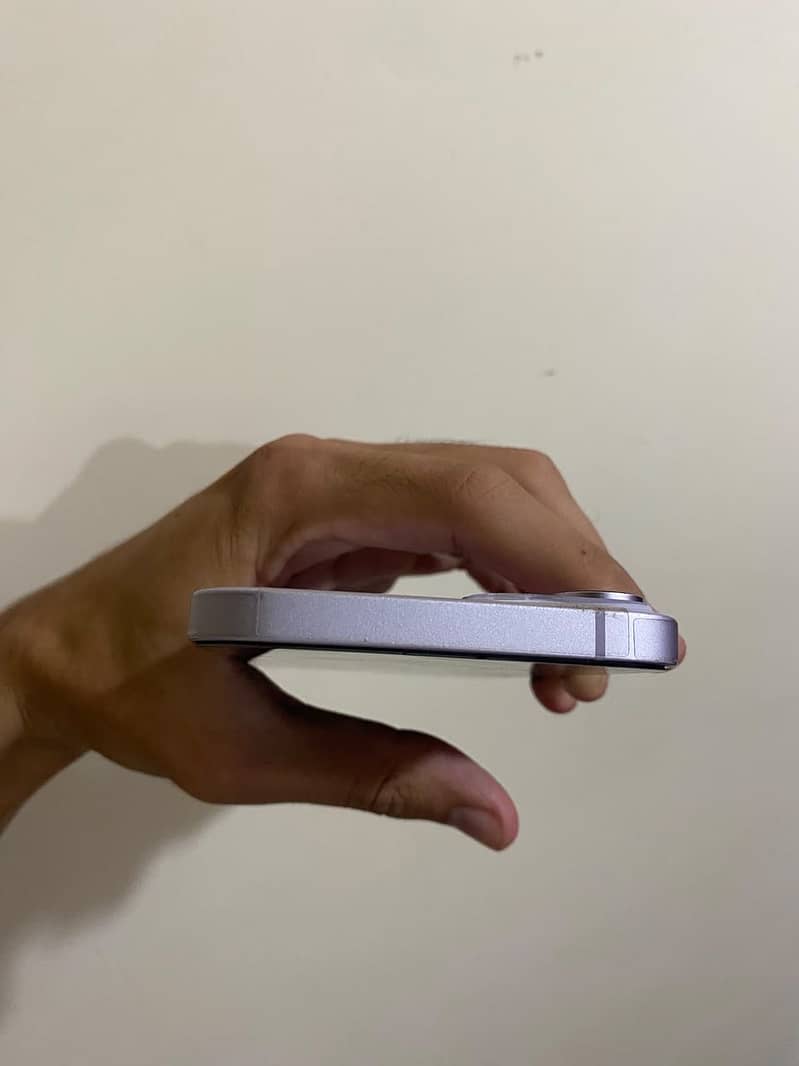 Apple iPhone 14 plus 3