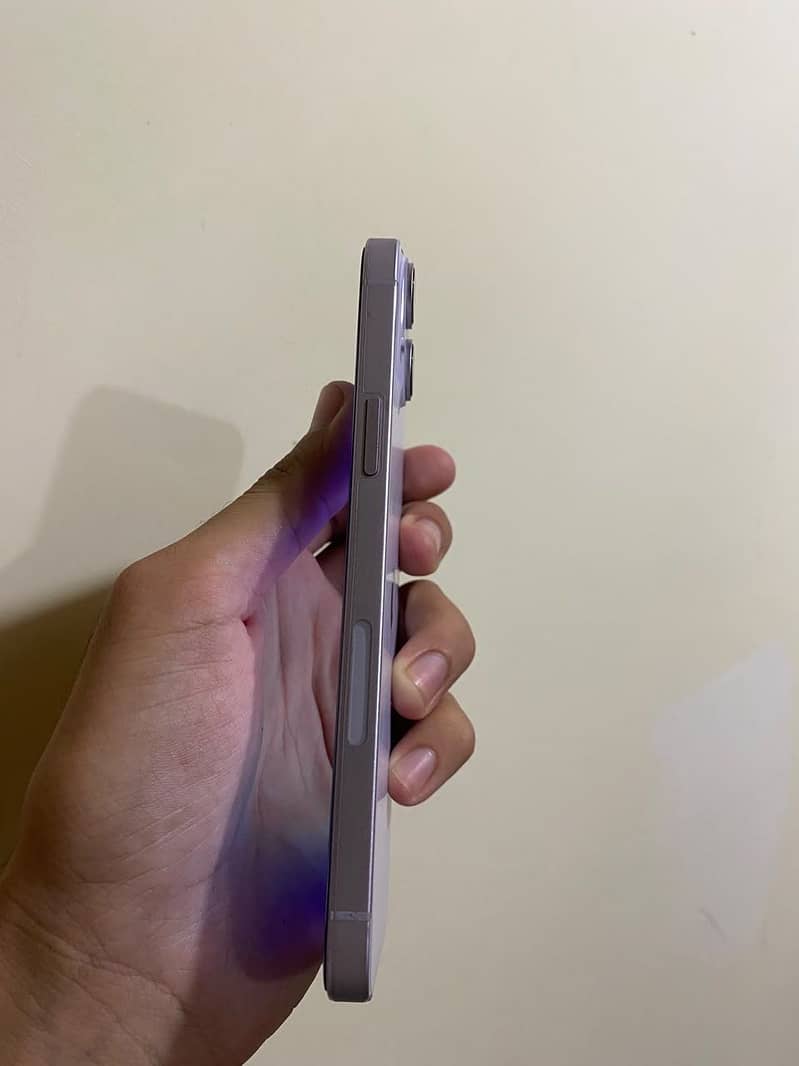 Apple iPhone 14 plus 4