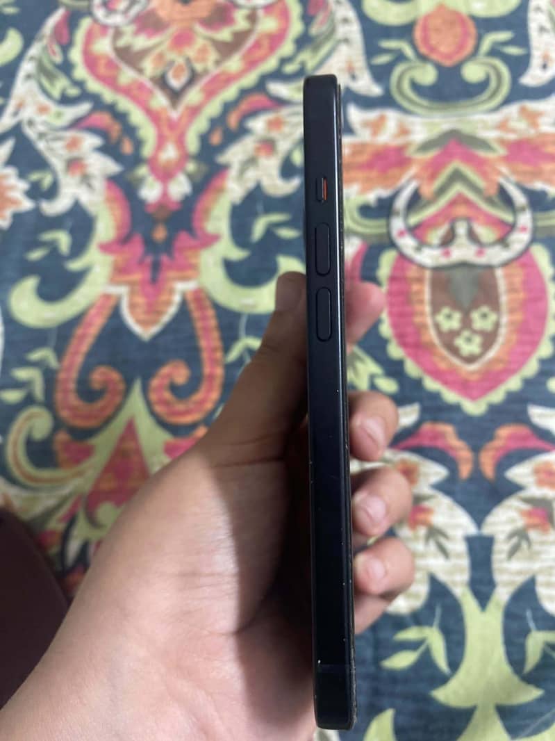 Apple iPhone 15 5