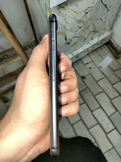 Apple iPhone 8