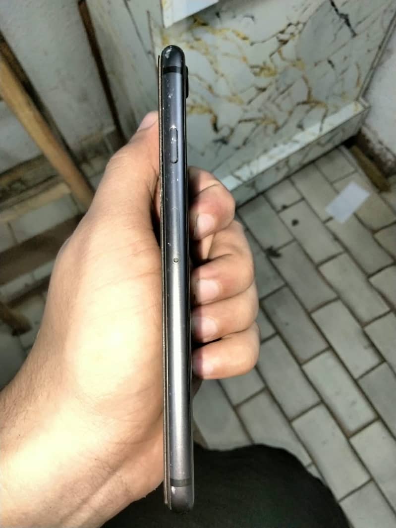 Apple iPhone 8 11