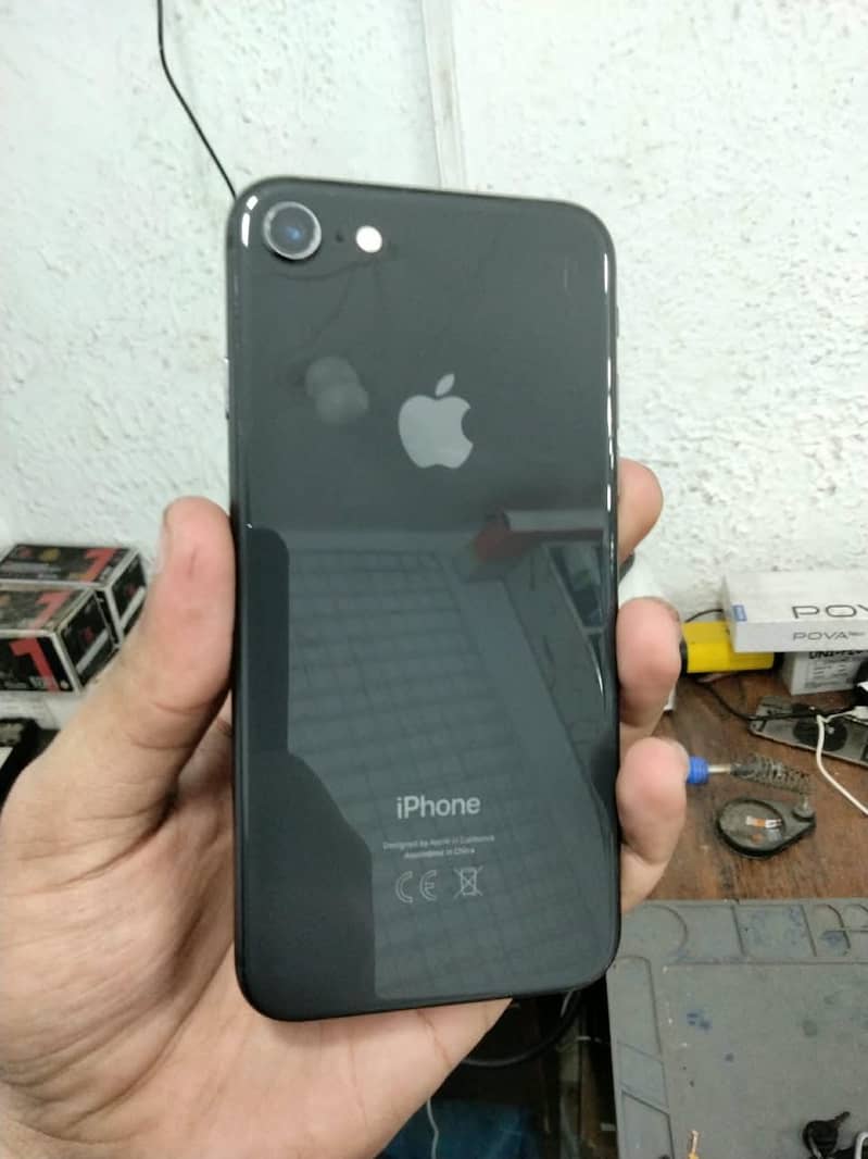 Apple iPhone 8 13