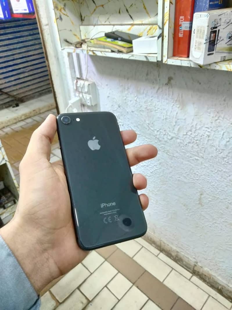 Apple iPhone 8 14