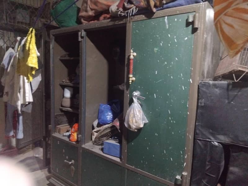 wardrobe for sell 1