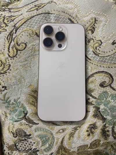 Apple iPhone 16 Pro