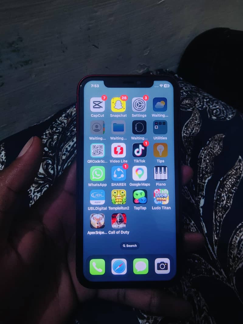 Apple iPhone 11 3