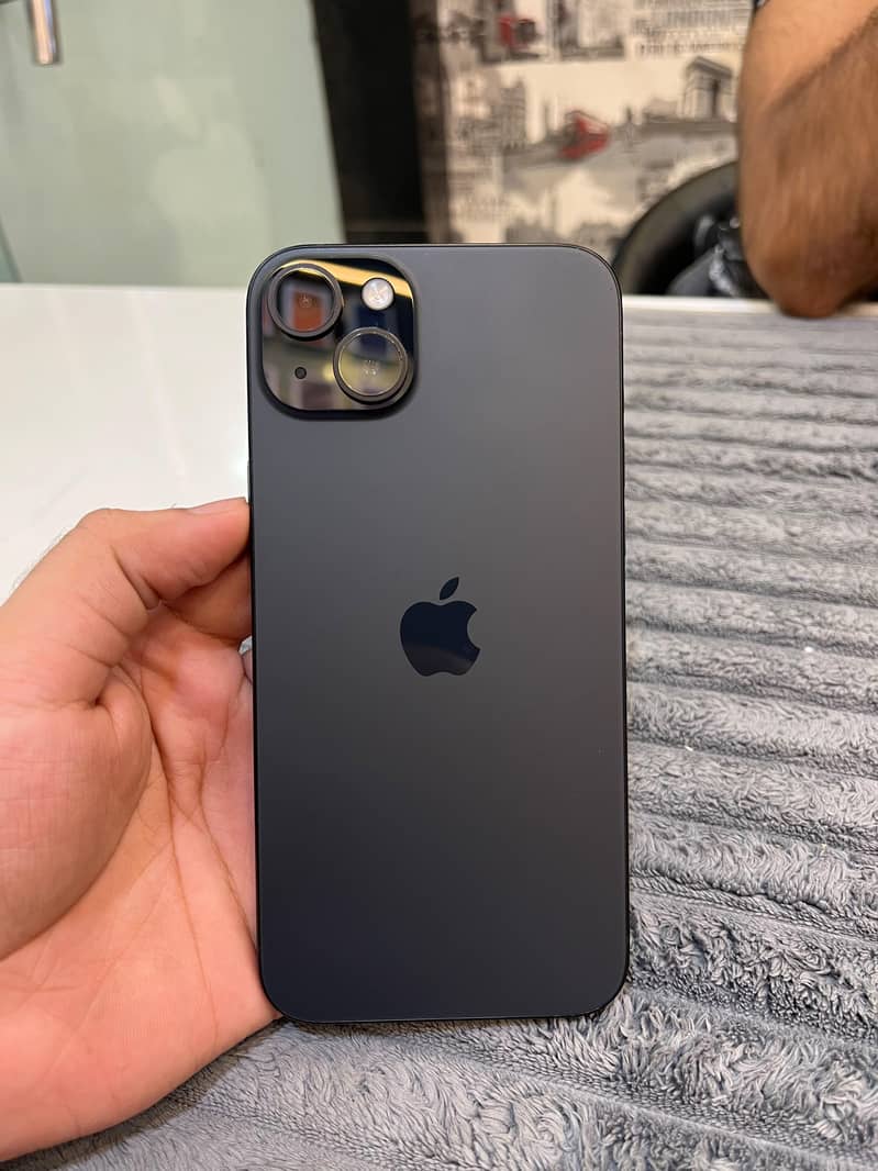 Apple iPhone 15 plus 2