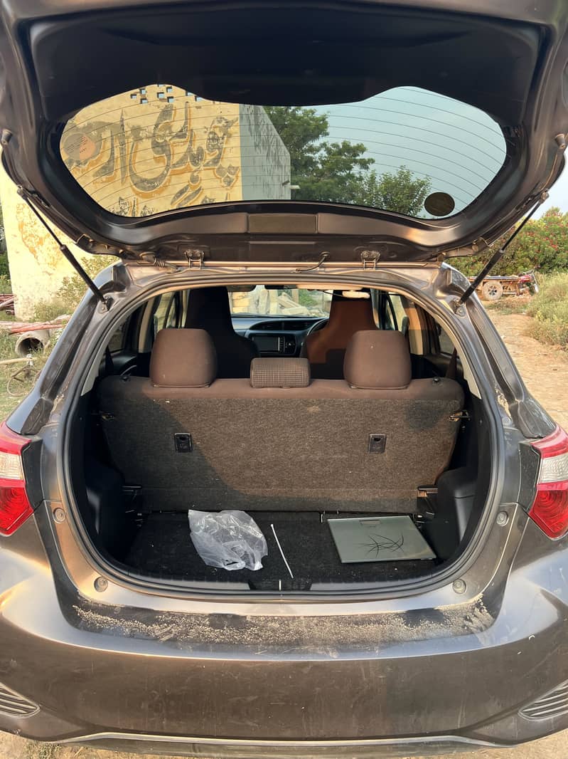 Toyata Vitz 2