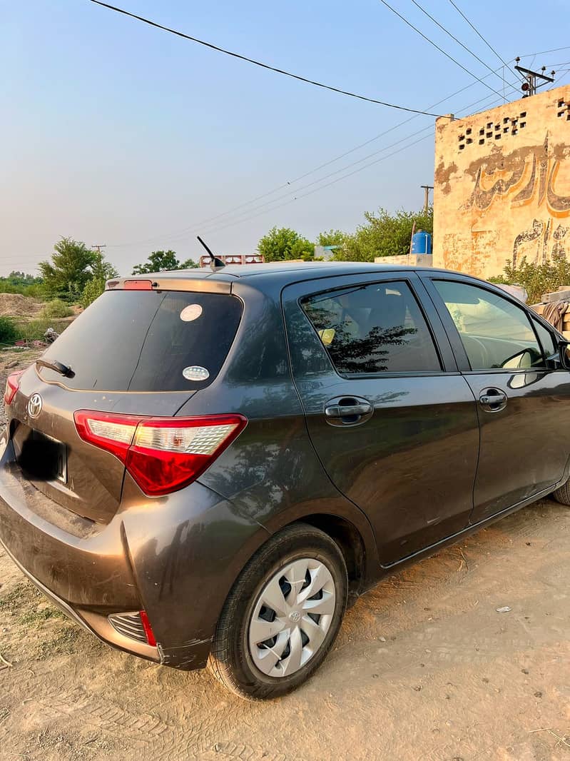 Toyata Vitz 3