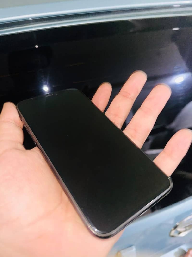 Apple iPhone 11 pro 2