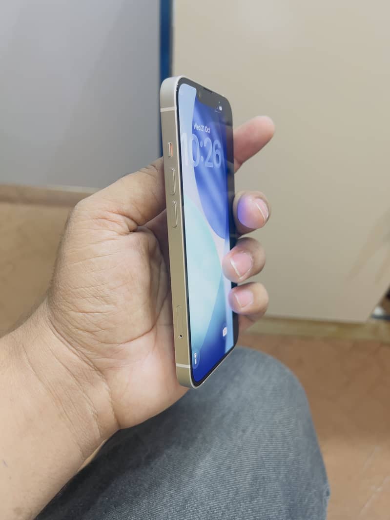 Apple iPhone 14 1
