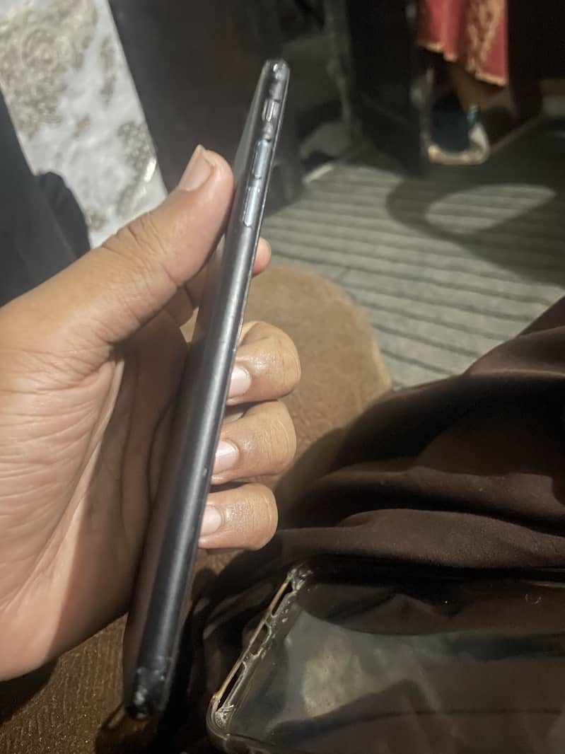 Apple iPhone 7 Plus 2