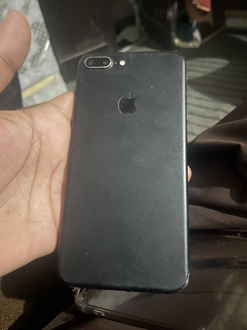 Apple iPhone 7 Plus 3