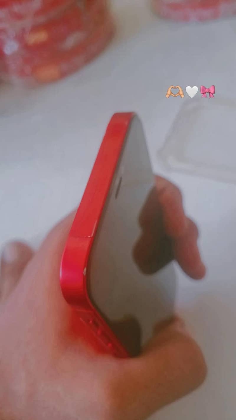 Apple iPhone 12 4