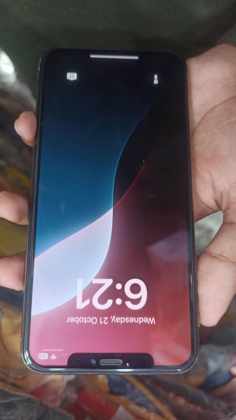 Apple iPhone XS Max 0