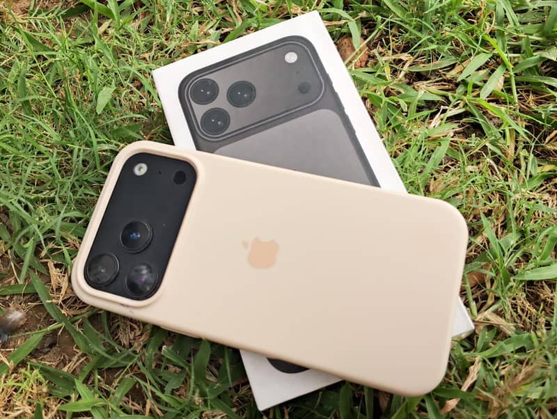 Apple iPhone 17 Pro Max 0