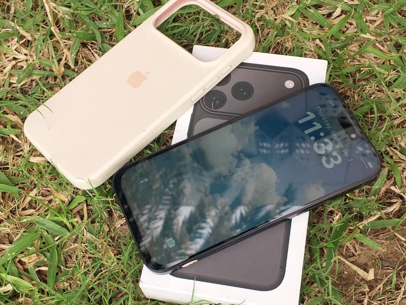 Apple iPhone 17 Pro Max 1