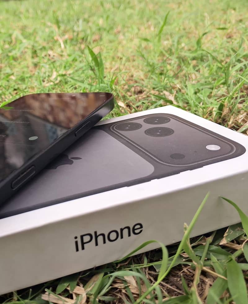 Apple iPhone 17 Pro Max 6