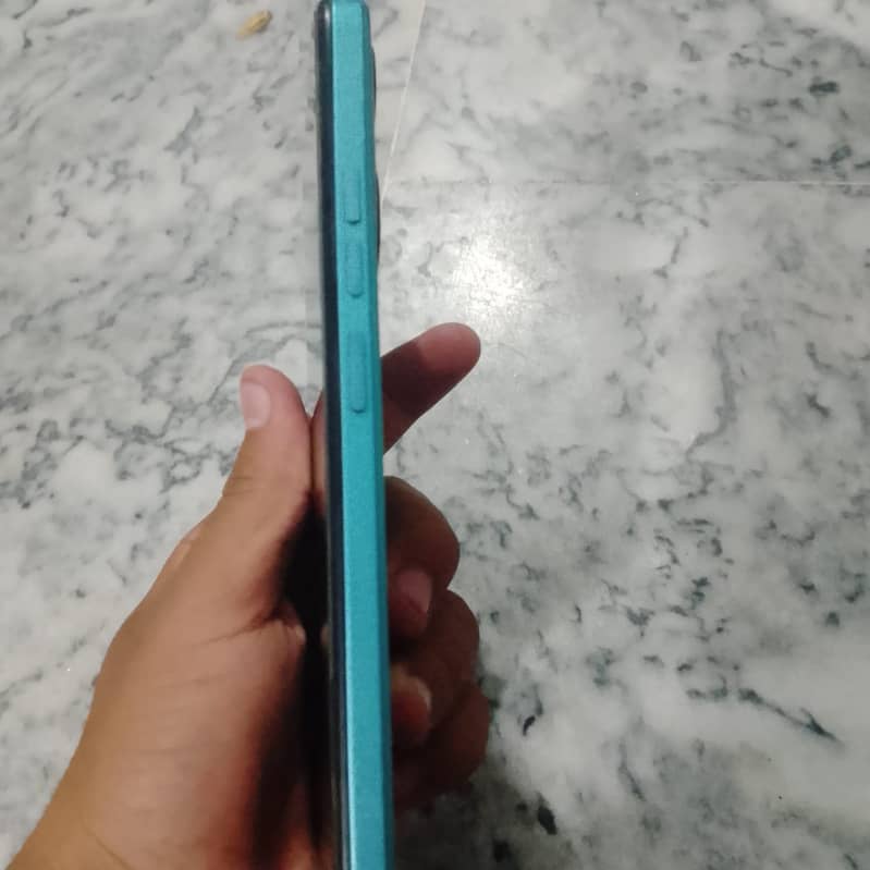 Tecno Spark Go 2