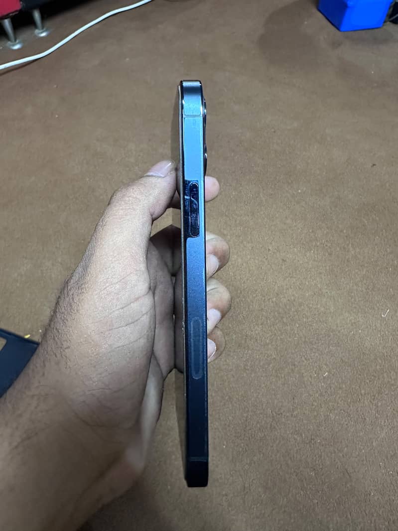 Apple iPhone 12 Pro 1