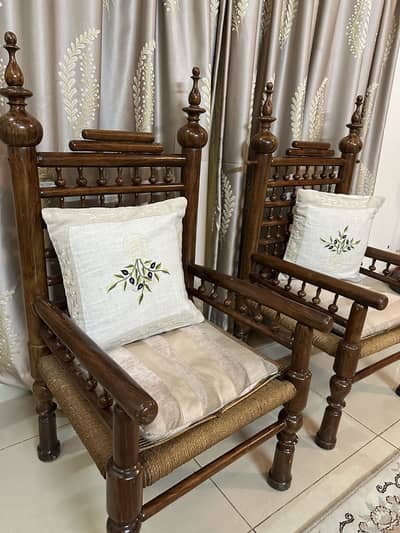Wooden antique chairs in good quality a pair