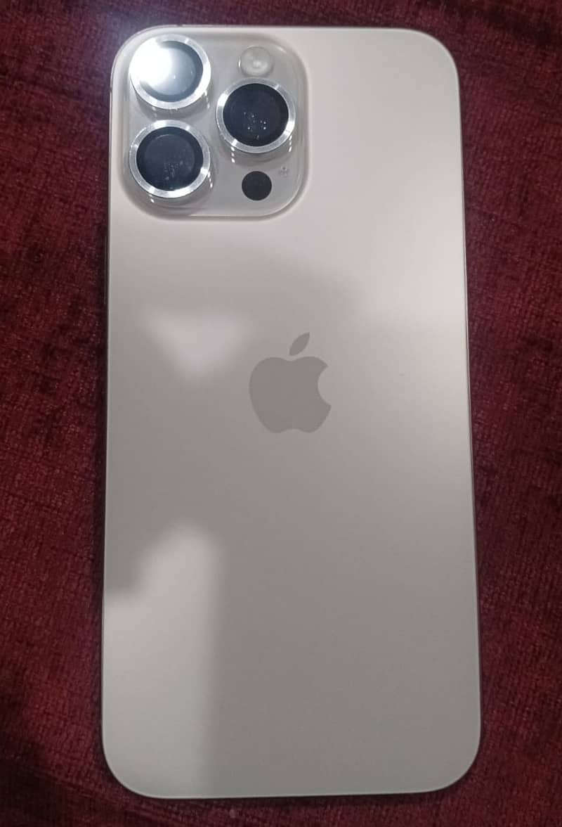 Apple iPhone 16 Pro Max 1