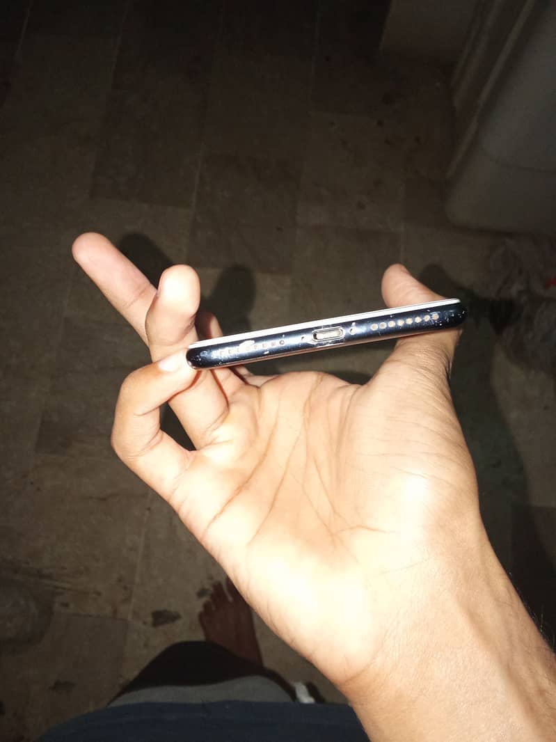 Apple iPhone 7 Plus 4