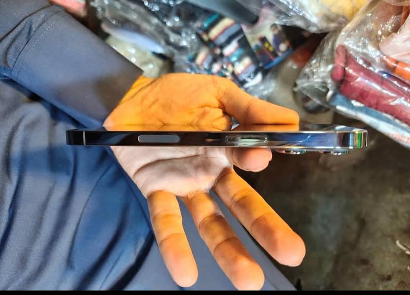 Apple iPhone 13 Pro 1