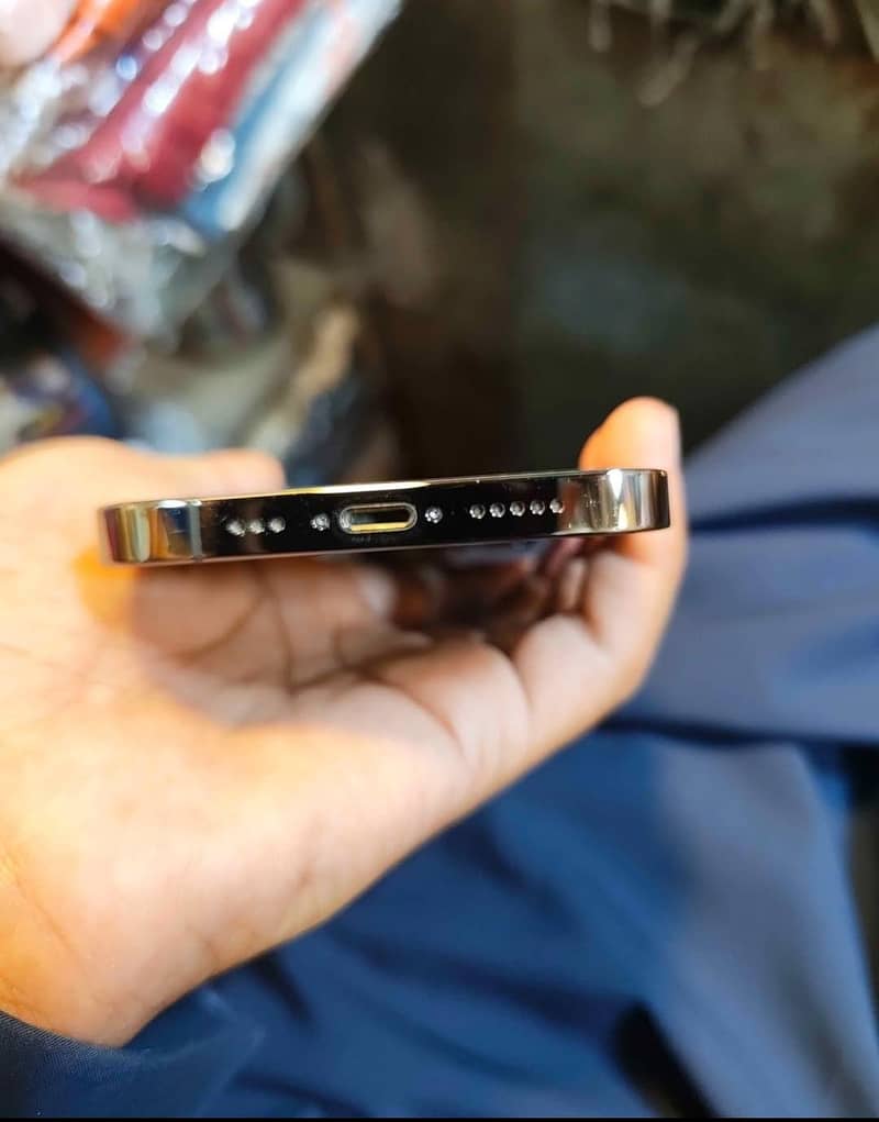 Apple iPhone 13 Pro 3