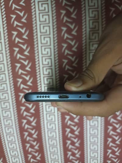 Tecno Spark 8C