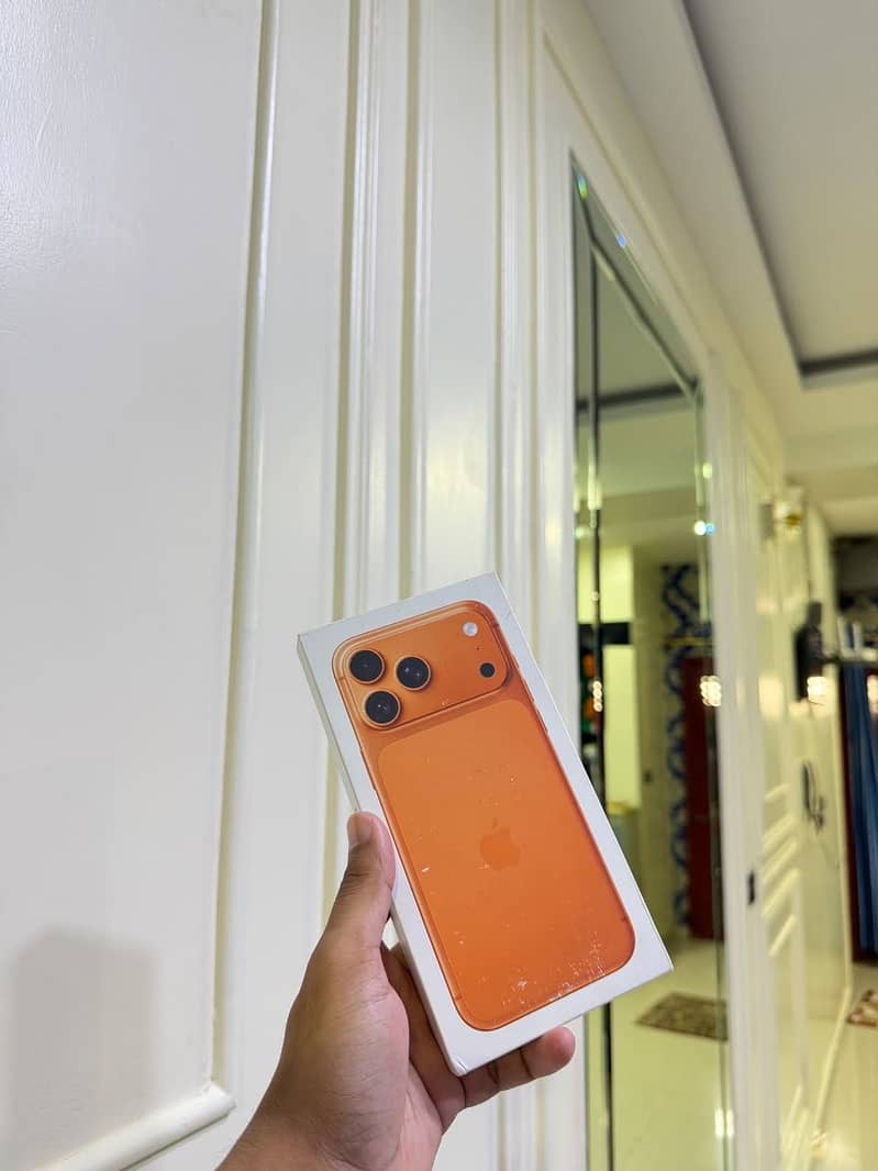Apple iPhone 17 Pro Max 0