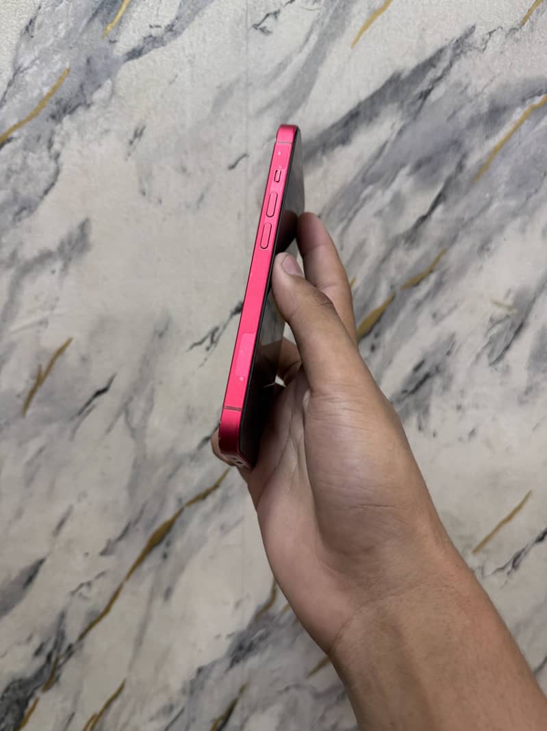 Apple iPhone 14 5