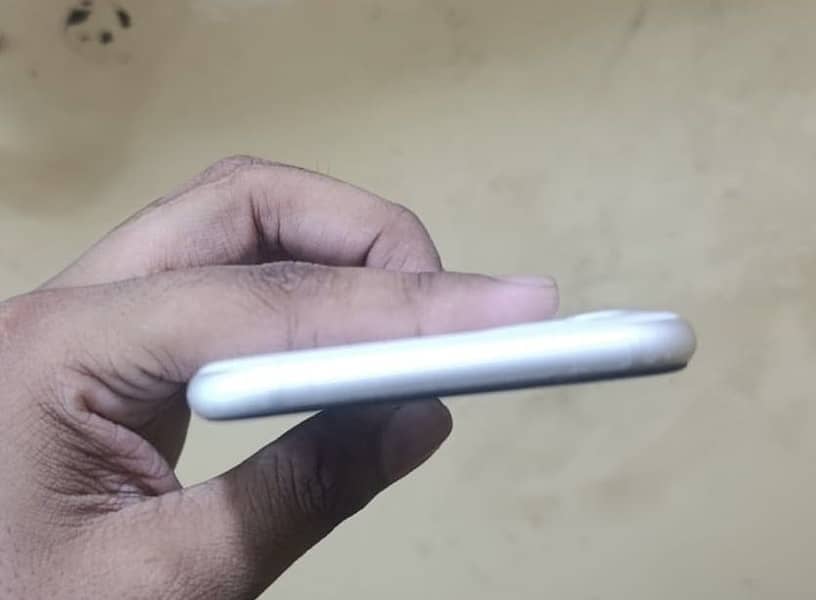 Apple iPhone 11 2