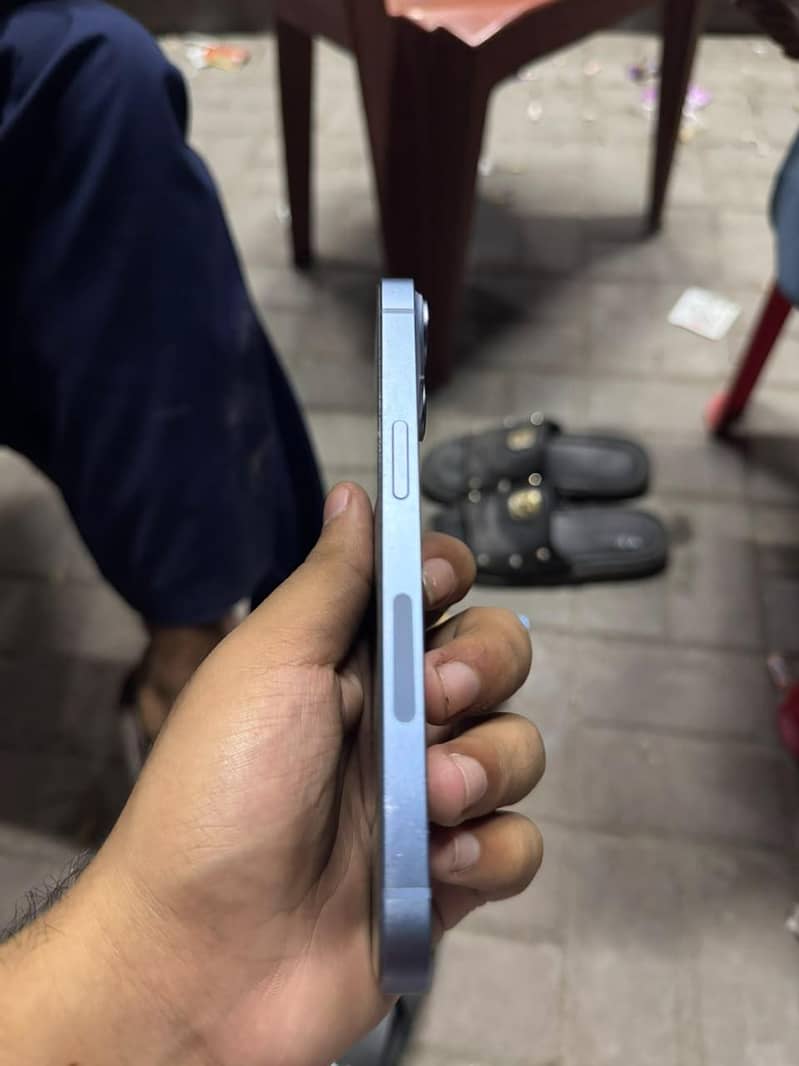 Apple iPhone 14 2