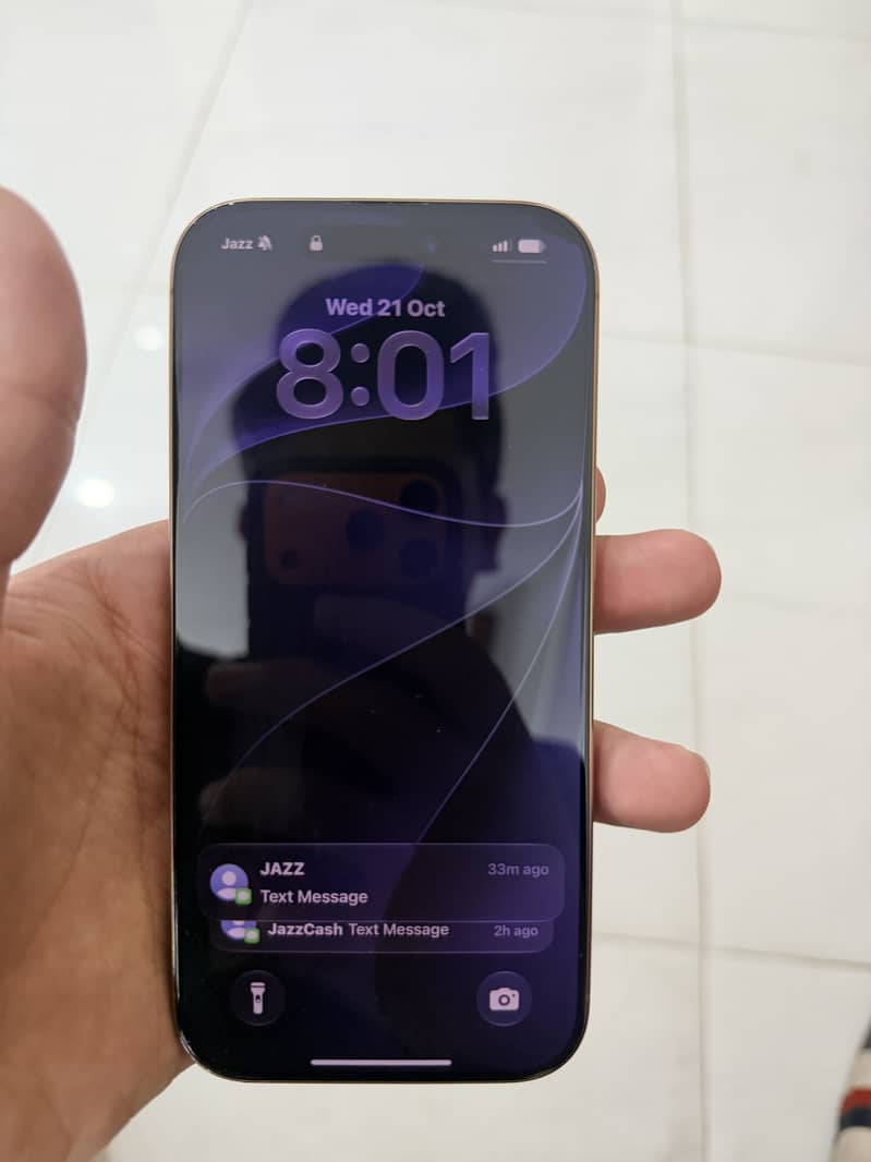 Apple iPhone 16 Pro 0